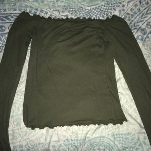 HOLLISTER green off the shoulder cropped shirt